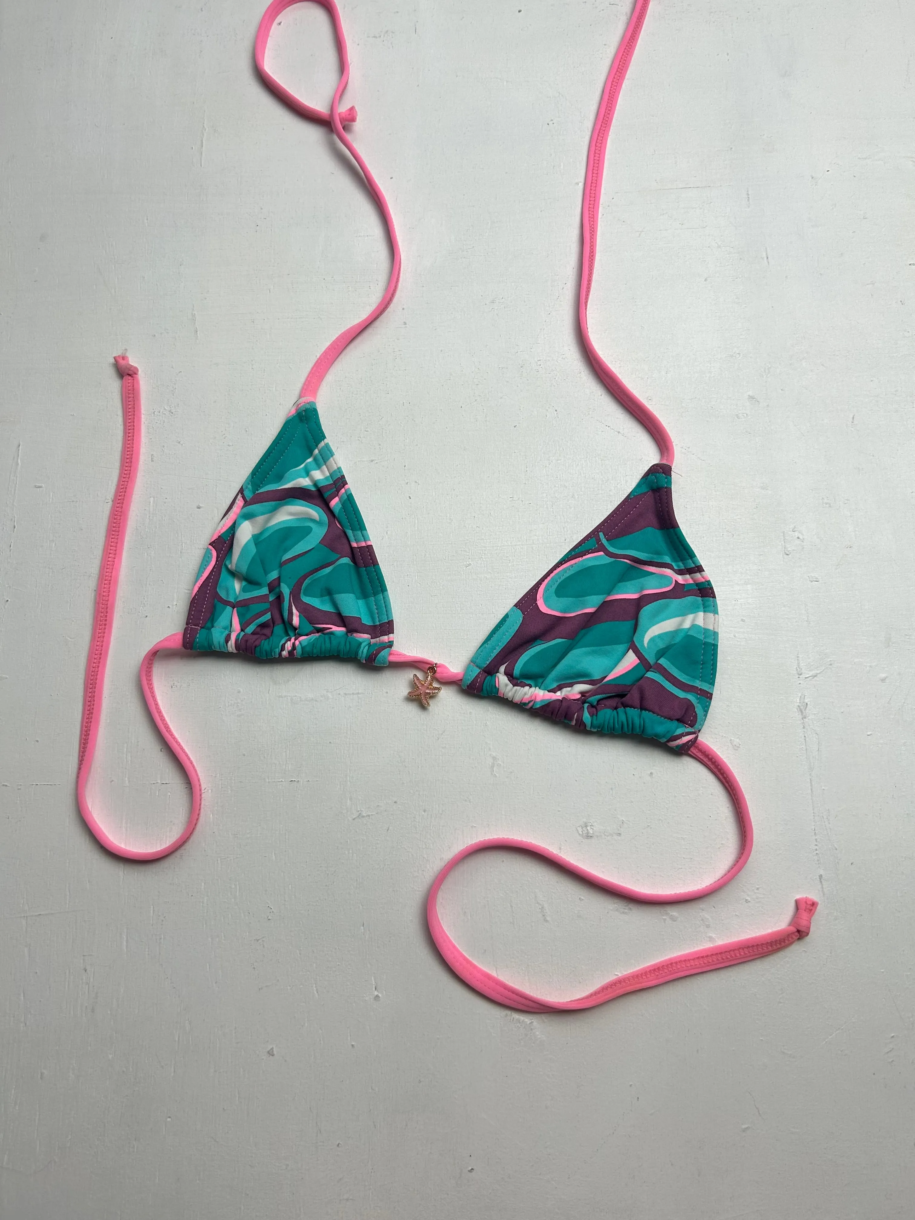 Blue & pink pendanty2k vintage bikini top (XS)