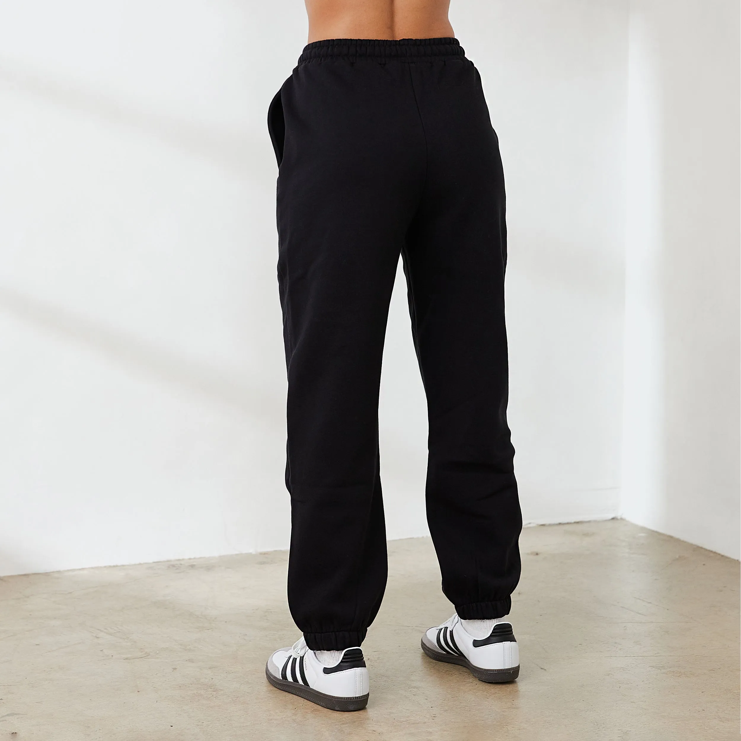 Essential Joggers - Black